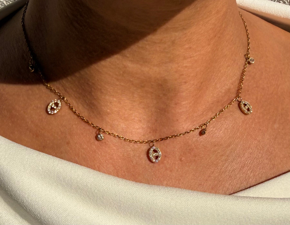 Collier Ora